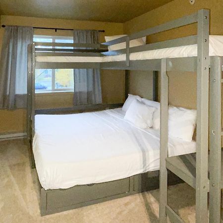 First Tracks Apartment Steamboat Springs Room photo