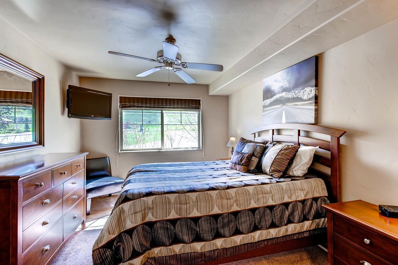 First Tracks Apartment Steamboat Springs Room photo